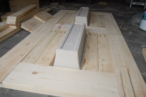 Come costruire un tavolo in legno con porta vivande