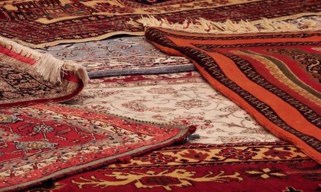 Pulite periodicamente i tappeti