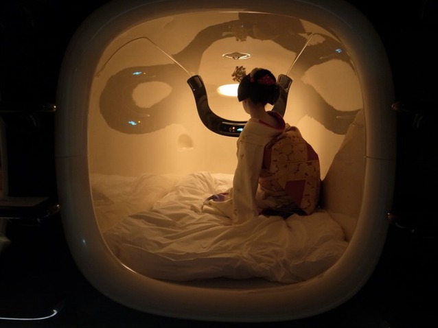 Una capsula hotel atterra a Tokio Narita