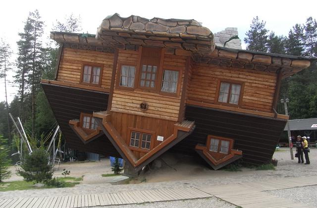 Upside Down House, Szymbark, Polonia