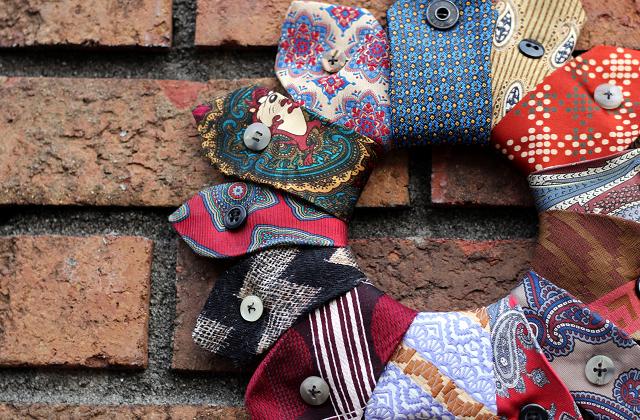Ghirlande di Natale: idee con materiali riciclati