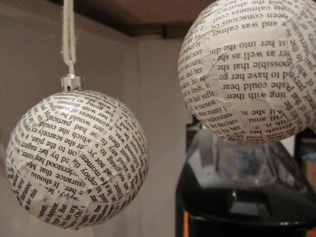 Decorare l'albero di Natale con 8 palline originali