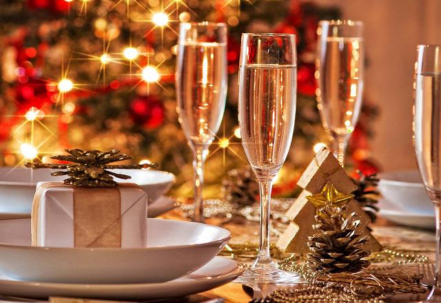 Come apparecchiare la tavola il giorno di Natale