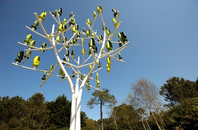 L’albero eolico che produce elettricità grazie al vento
