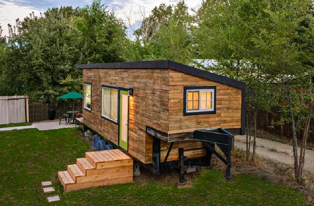 Una casa di riciclo: fatta di pallet