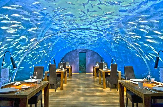 Maldive, per cenare in fondo al mar