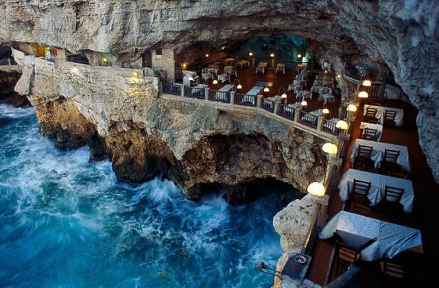 Italia, il ristorante nella grotta nel cuore della Puglia