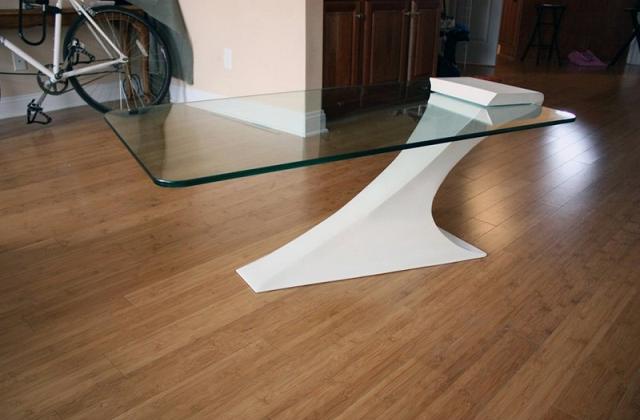 Il tavolo di cristallo in equilibrio di Brian Kuchler