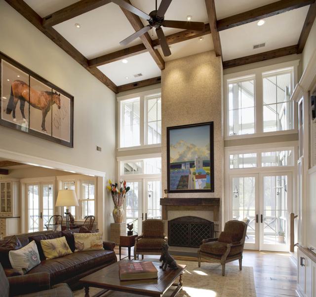 Come arredare ambienti con soffitti alti