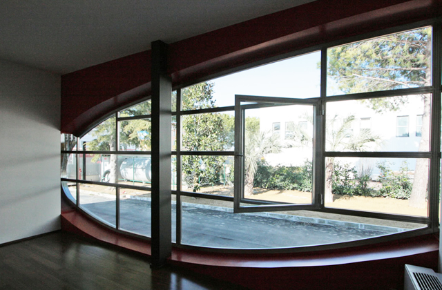 finestra in acciaio inox