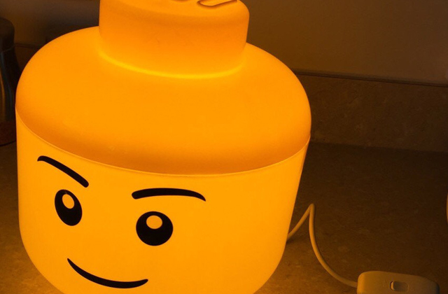 lampada lego