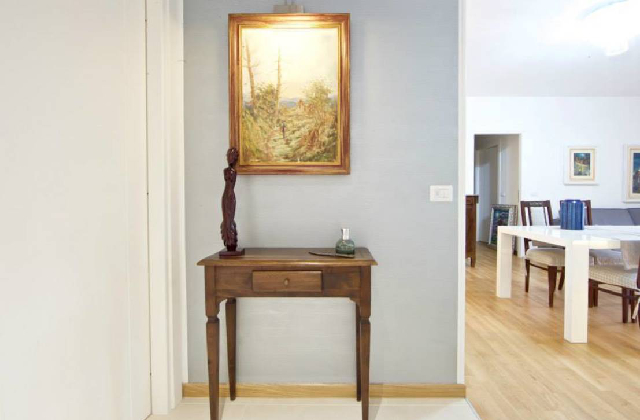 specchio all'ingresso