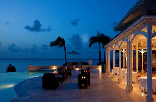 Antigua & Barbuda di notte