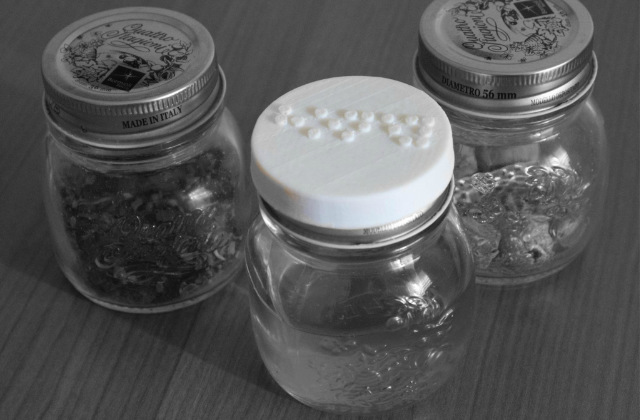 braille sui barattoli da cucina