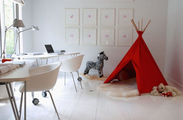 spazio gioco bambini con tenda da indiani