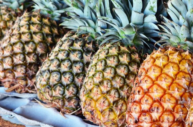 ananas in fila