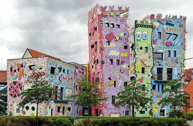 happy rizzi house fronte