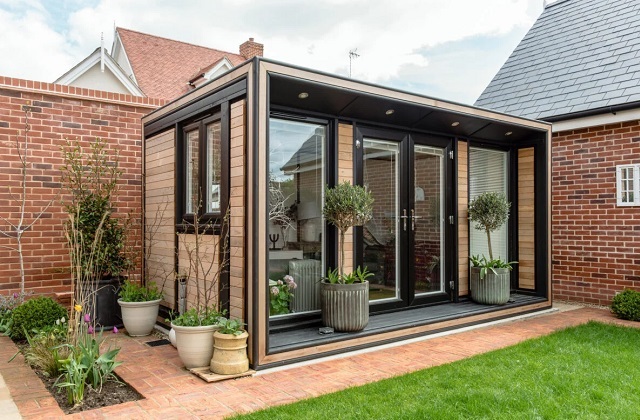 Casa con ufficio in giardino: lo smart working intelligente